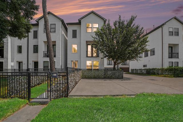 1156 Wycliffe Dr — Keystone/Wycliffe Drive
