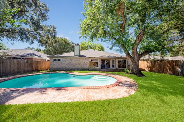 21338 Highland Knolls Dr — Memorial Pkwy