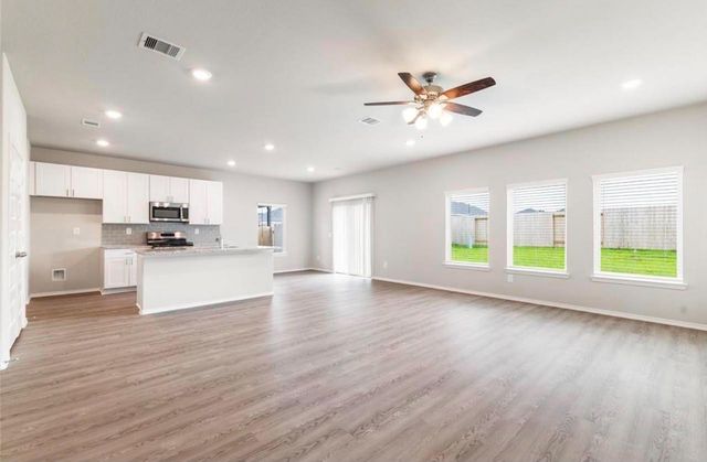 1918 Evening Breeze Ln — Cypress Crk Memorial Hts