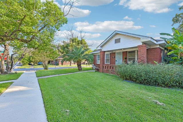 1466 Lawson St — Broadmoor