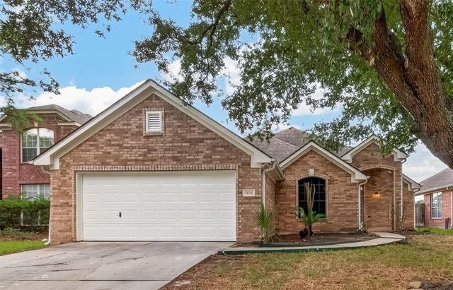 19015 White Horse Dr — Canyon Gate At Northpointe 01