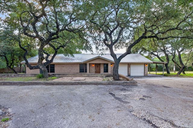 190 Rosenberry — SPRING OAKS ESTATES