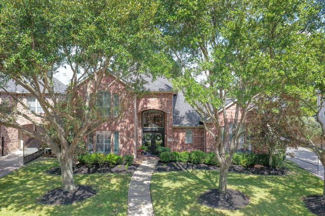 1715 Meirwoods Dr — Gleannloch Farms