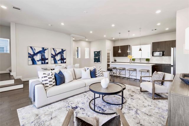 3111 La Branch St — Elgin Lndg