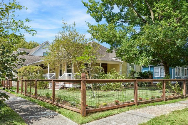 1301 Rutland St — Houston Heights