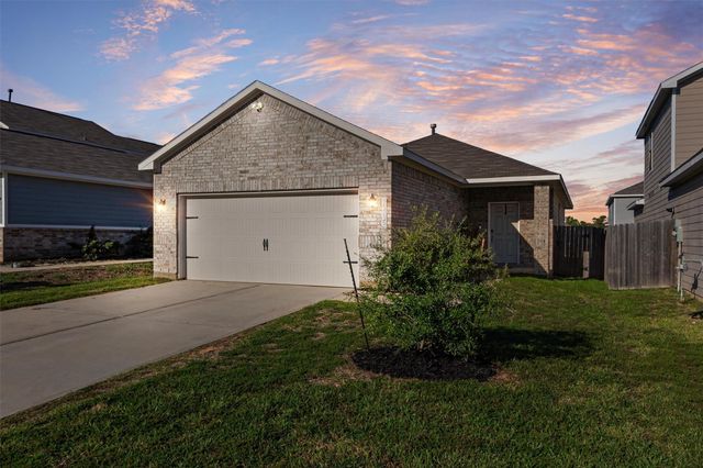 25735 Boxwood Hedge Ln — Fairway Farms