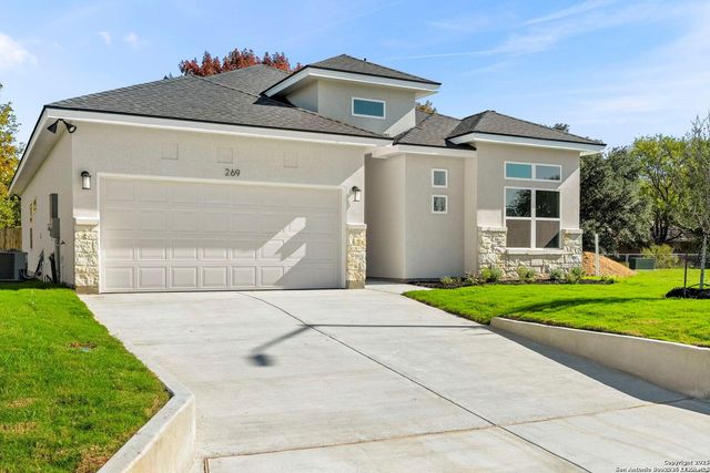 301 Club View E — COUNTRY CLUB ESTATES