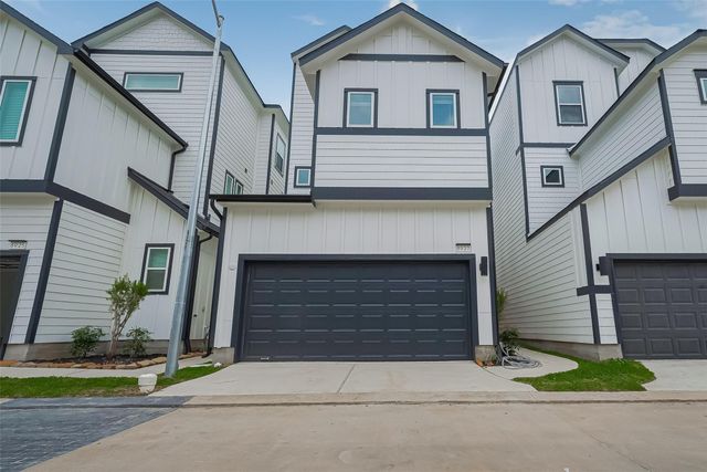 8929 Grovner Pl — Regents Court