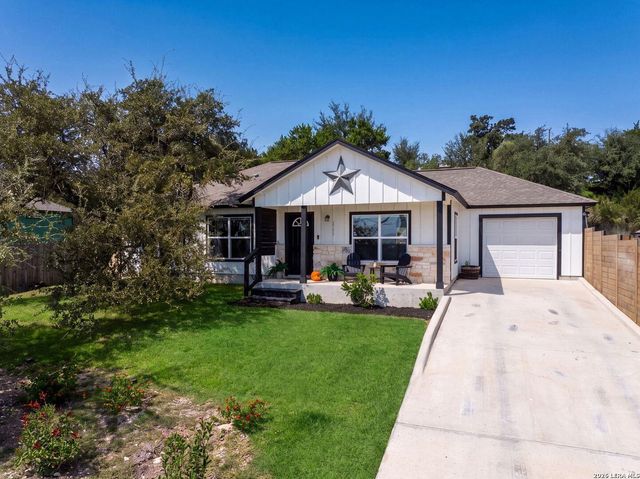 2599 Golf Dr — LAKE OF THE HILLS