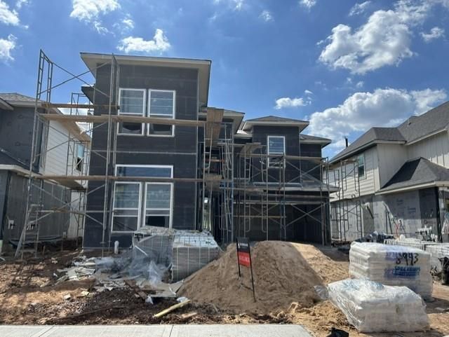 11018 Valley Fort Dr — Sienna 45'