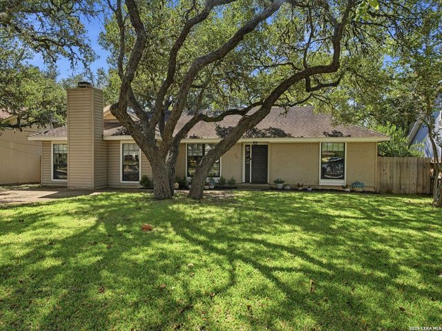 327 Deer Creek Dr — BENTWOOD