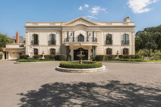 2115 River Oaks Blvd — River Oaks Country Club Estate