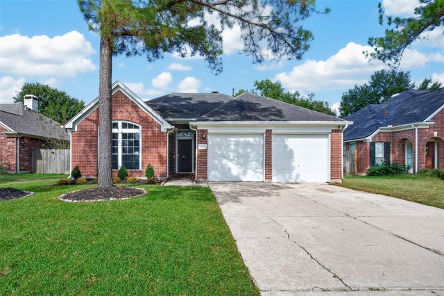 3907 Vinecrest Dr — Winfield At Silver Lake