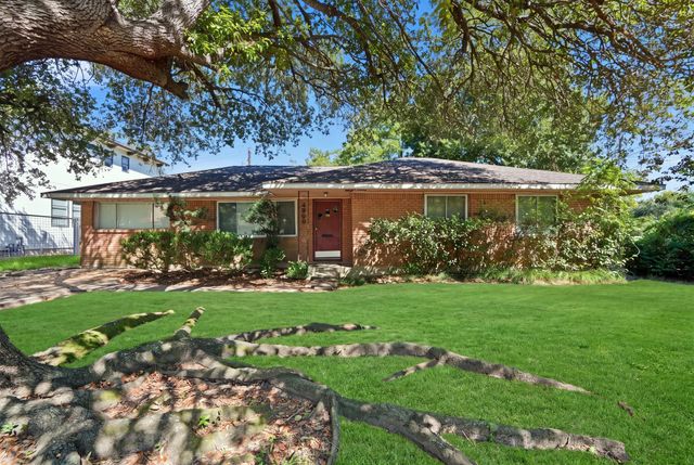 4300 Compton Cir — La Mont