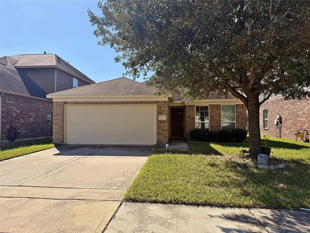 8135 Quiet Prairie Trl — Edgewood Village Sec 2