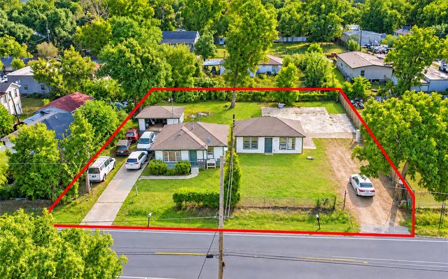 8402 Berwyn Dr — Waynecrest Place