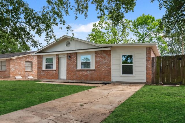 1803 Cardinal Dr — Clear Creek Heights