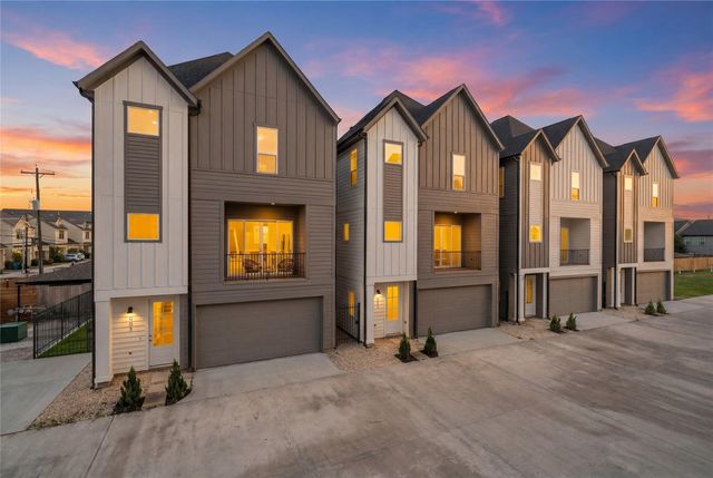 611 Skyland Terrace Way — CHATEAUX AT NORTHWOOD