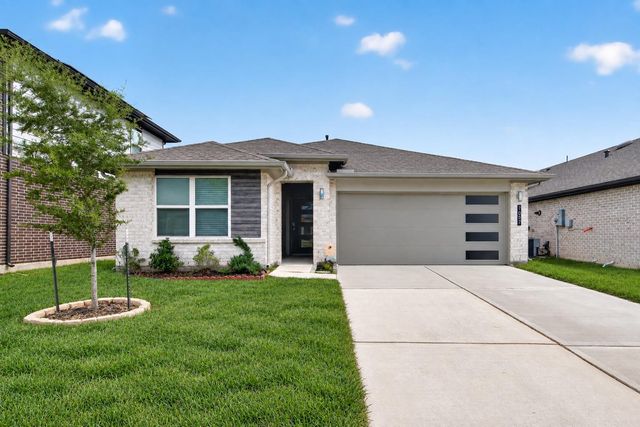 7007 Fleetwood Crescent Way — Lakeview Retreat