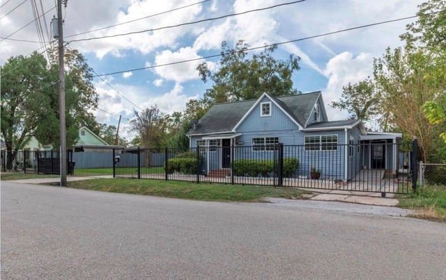 4303 Castor St — Whitney Place Sec 01
