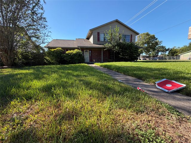 7313 Plover Cir — South Acre Manor 4