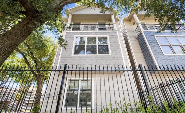 1101 Nadine St B — Studes/ Sunset Heights