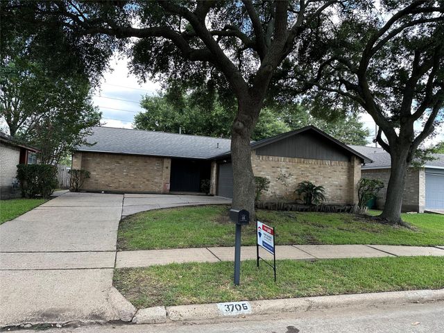 3706 Luton Park Dr — PARKRIDGE