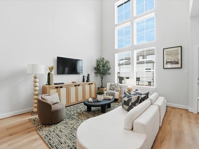 3505 Morningside Heights Street — Uptown District