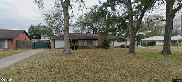 5504 Valerie St — Braeburn Cntry Club Estates Se