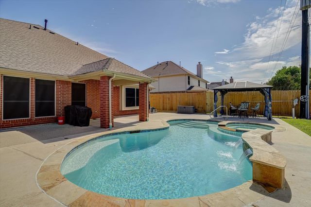 8219 Mandalay Bay Dr — Legends Bay Sec 01
