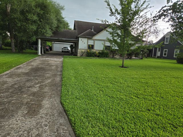 524 W 34th St — Garden Oaks Sec 01