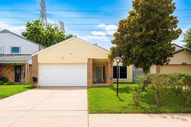 8615 Belle Park Dr — Kirkwood Village R/P