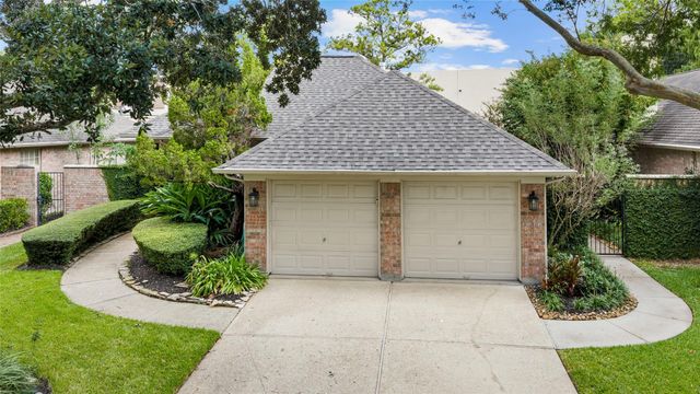 2430 Fairway Pointe Dr — South Shore Harbour Sec 15