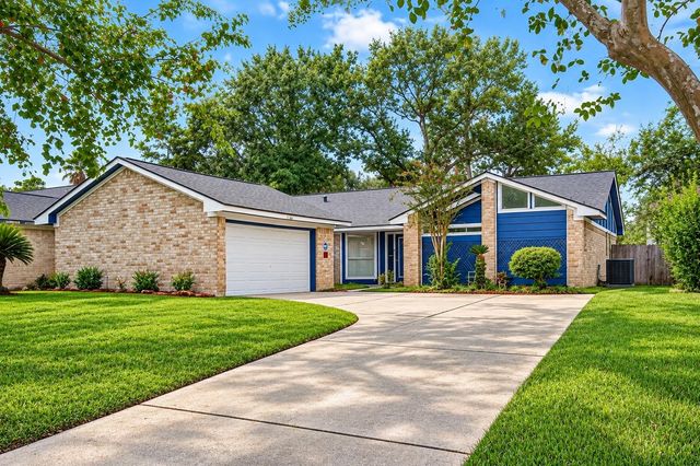 25815 Pepper Ridge Ln — Lexington Woods North Sec 01