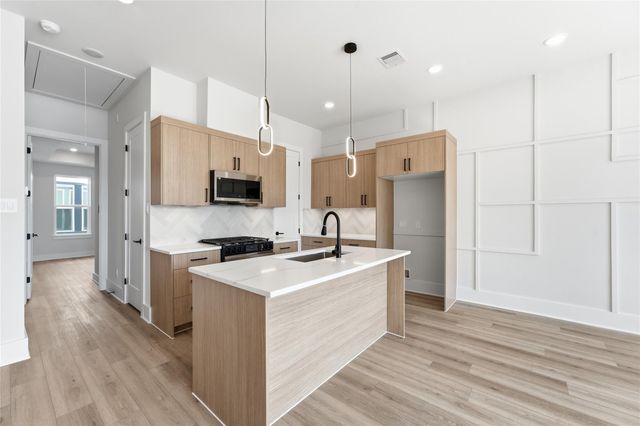 5308 Jesselton Lane — Jesselton Square/Creekmont Res