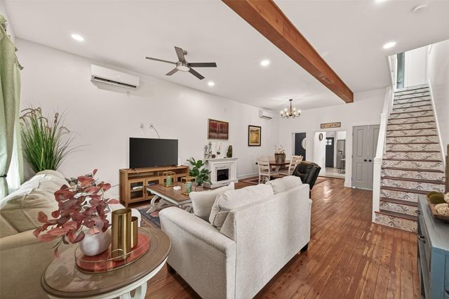 2815 Ball St — Galveston Townsite