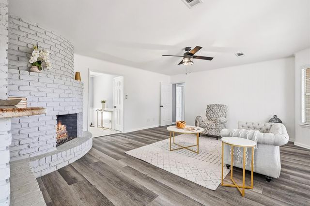 2503 Moss Hill Dr — Spring Shadows Sec 02