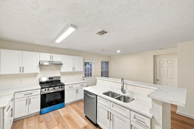15334 Harris Canyon Ln — Stablewood Farms North