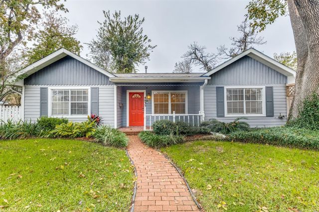 4035 Oak Ridge St — North Norhill