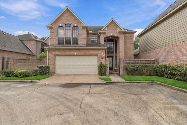 8011 Oakwood Bend Dr — Oakwood Forest Sec 02