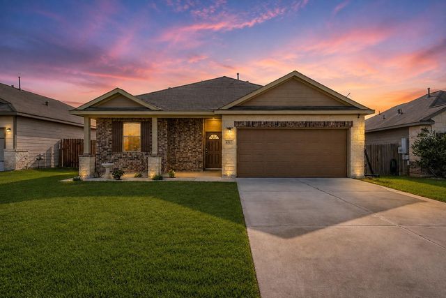 4707 Waukegan Rd — Waukegan Way 01
