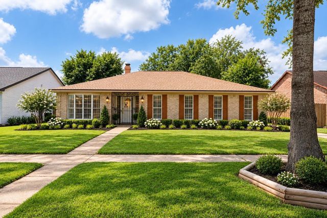 6839 Silver Star Dr — Northwest Park