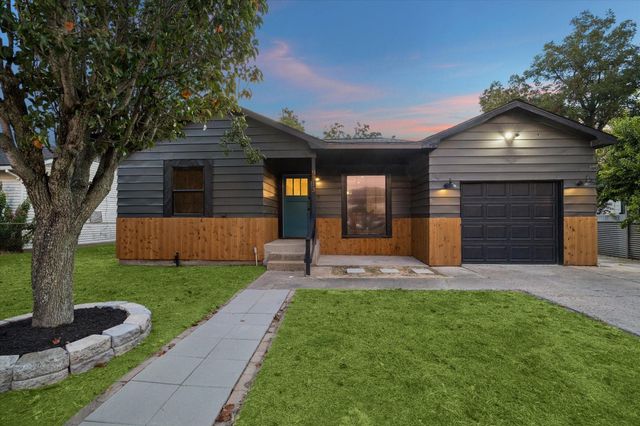 9713 Clark Rd — Cedarcrest