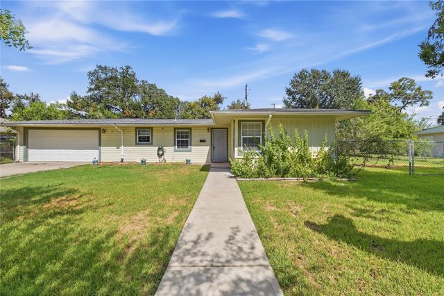1215 Winston Dr — Winston Terrace Sec 1