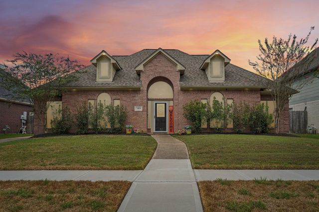 2424 Piney Woods Dr — Dixie Woods Sec 1&2&3 Ph1-Ph2