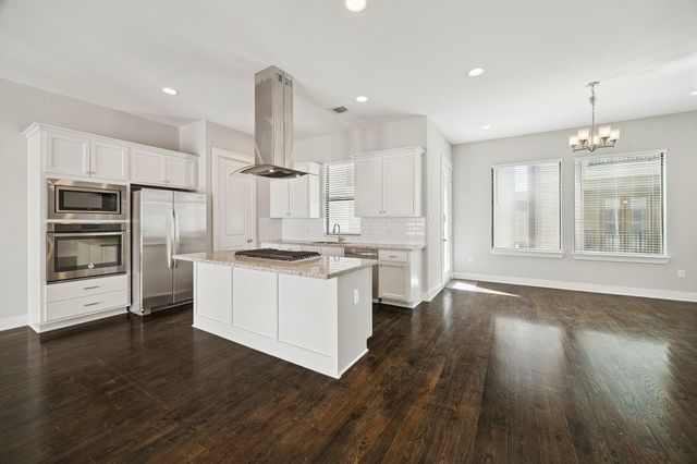 608 W 28th St B — Terraces on West 28th Street