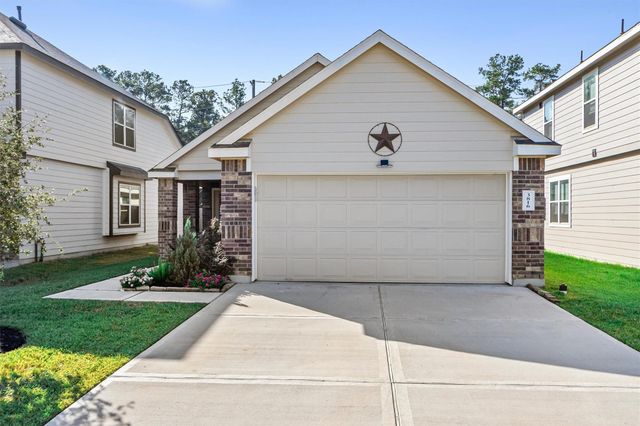 3816 Dyl Smitty Dr — Mackenzie Creek