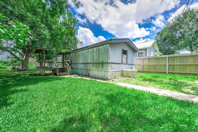 804 Chatman St — Crouch