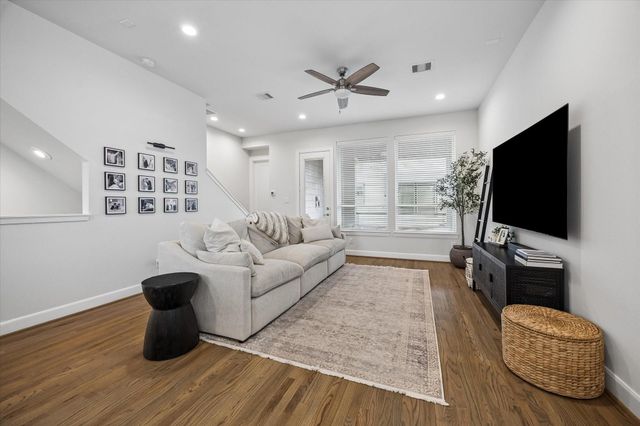 2491 W 11th St — Timbergrove Yards