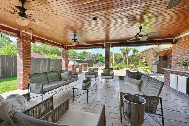 2204 Airline Dr — Polly Ranch Estates Rep